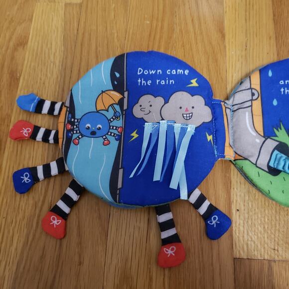 Melissa & Doug K’s Kids The Itsy Bitsy Spider Soft Cloth Book Crinkle Cover - Picture 4 of 11